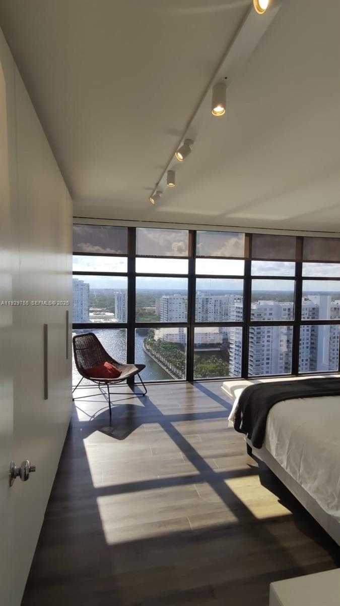 Small Image of 18181 NORTH EAST 31ST CT #2710, Aventura Number 4