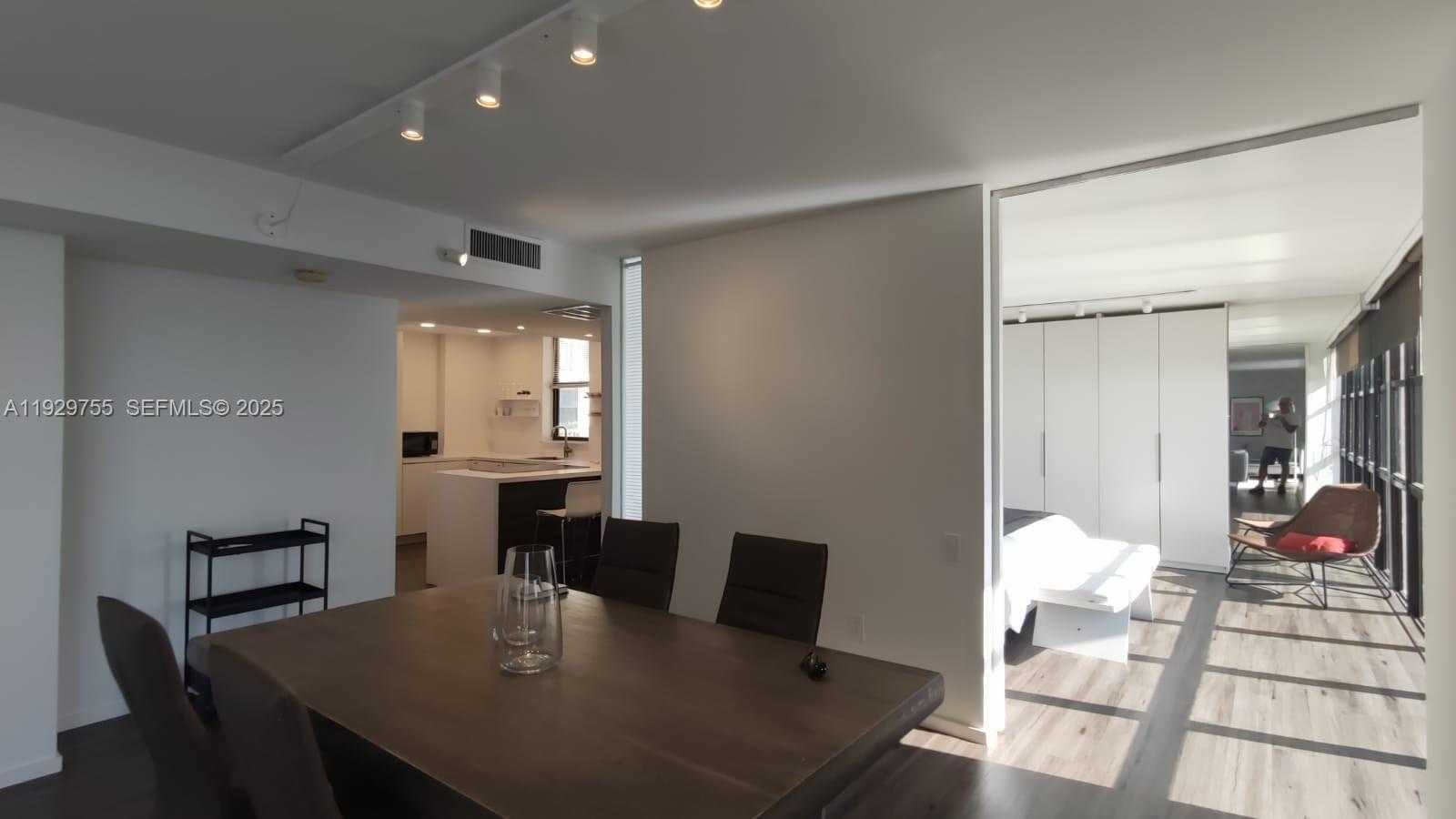 Small Image of 18181 NORTH EAST 31ST CT #2710, Aventura Number 8