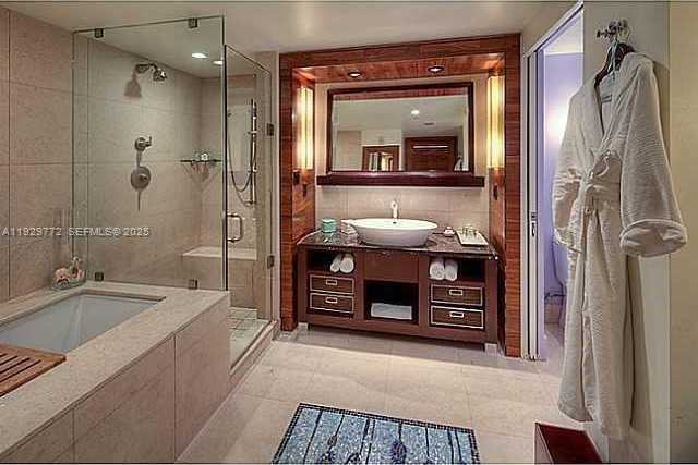 Small Image of 6801 COLLINS AVE #309, Miami Beach Number 16