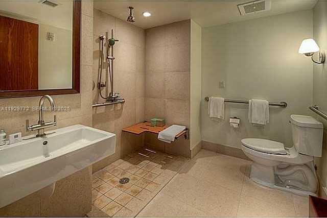 Small Image of 6801 COLLINS AVE #309, Miami Beach Number 18