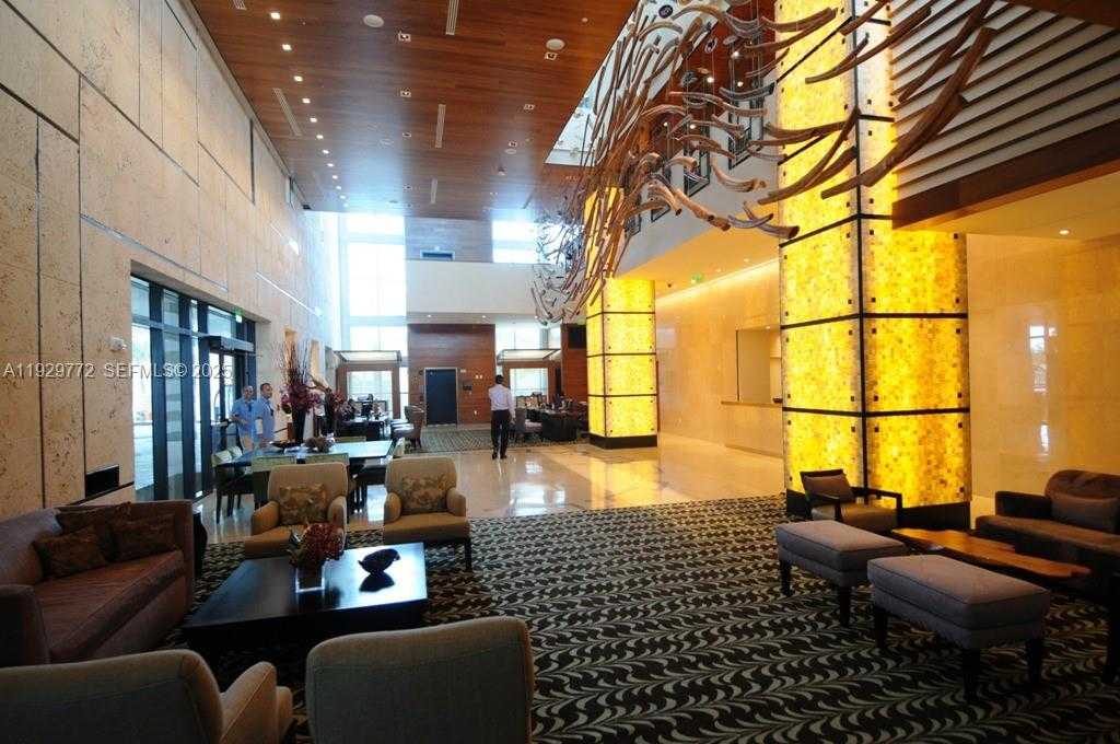 Small Image of 6801 COLLINS AVE #309, Miami Beach Number 4