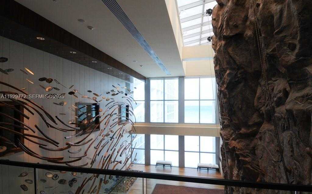 Small Image of 6801 COLLINS AVE #309, Miami Beach Number 5