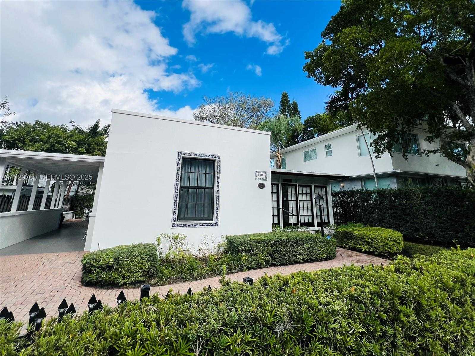 Imagen de Pequeño Objeto