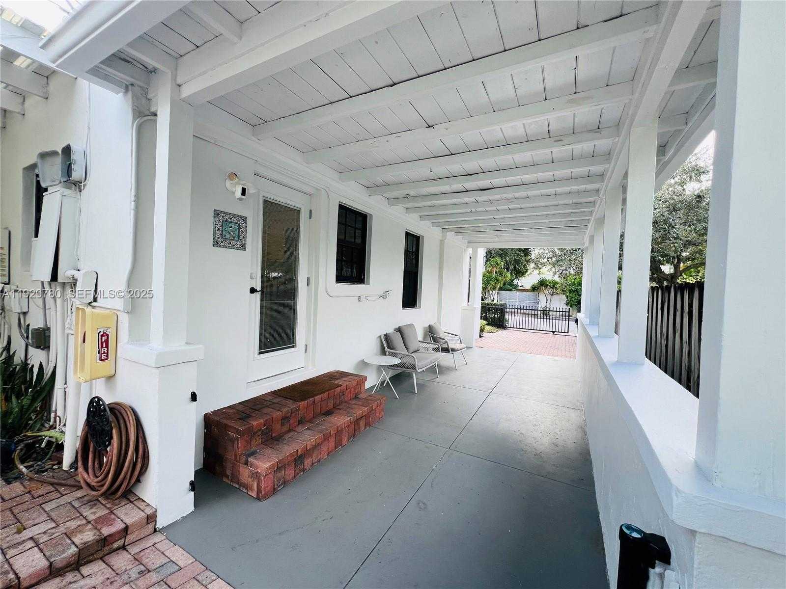 Imagen de Pequeño Objeto