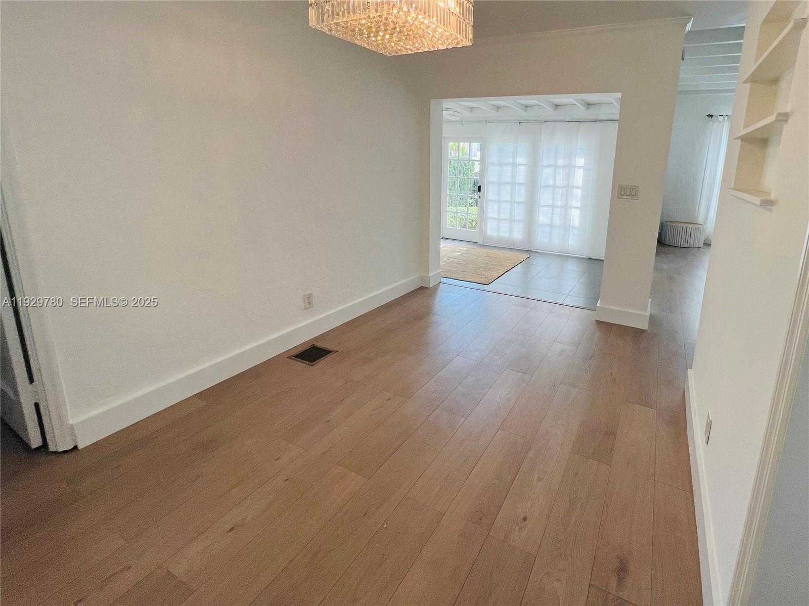 Imagen de Pequeño Objeto