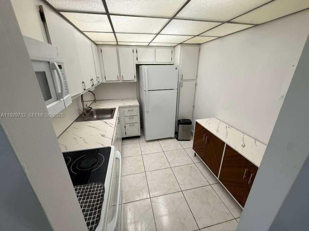 Small Image of 3701 NORTH COUNTRY CLUB DR #2204, Aventura Number 10