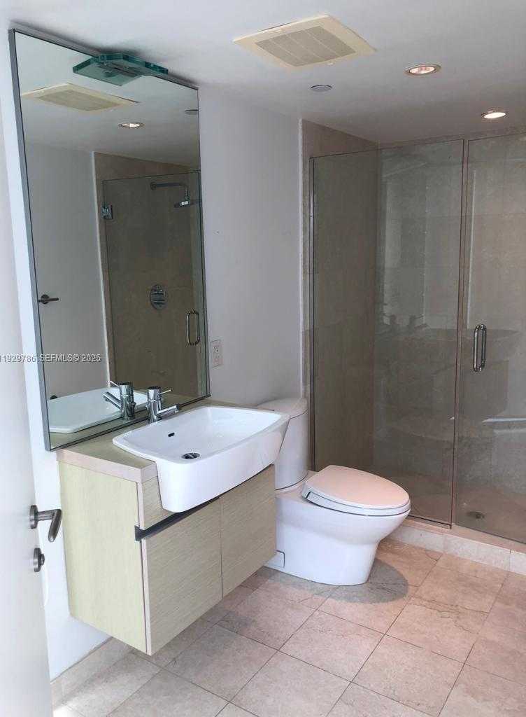 Small Image of 200 BISCAYNE BOULEVARD WAY #902, Miami Number 7