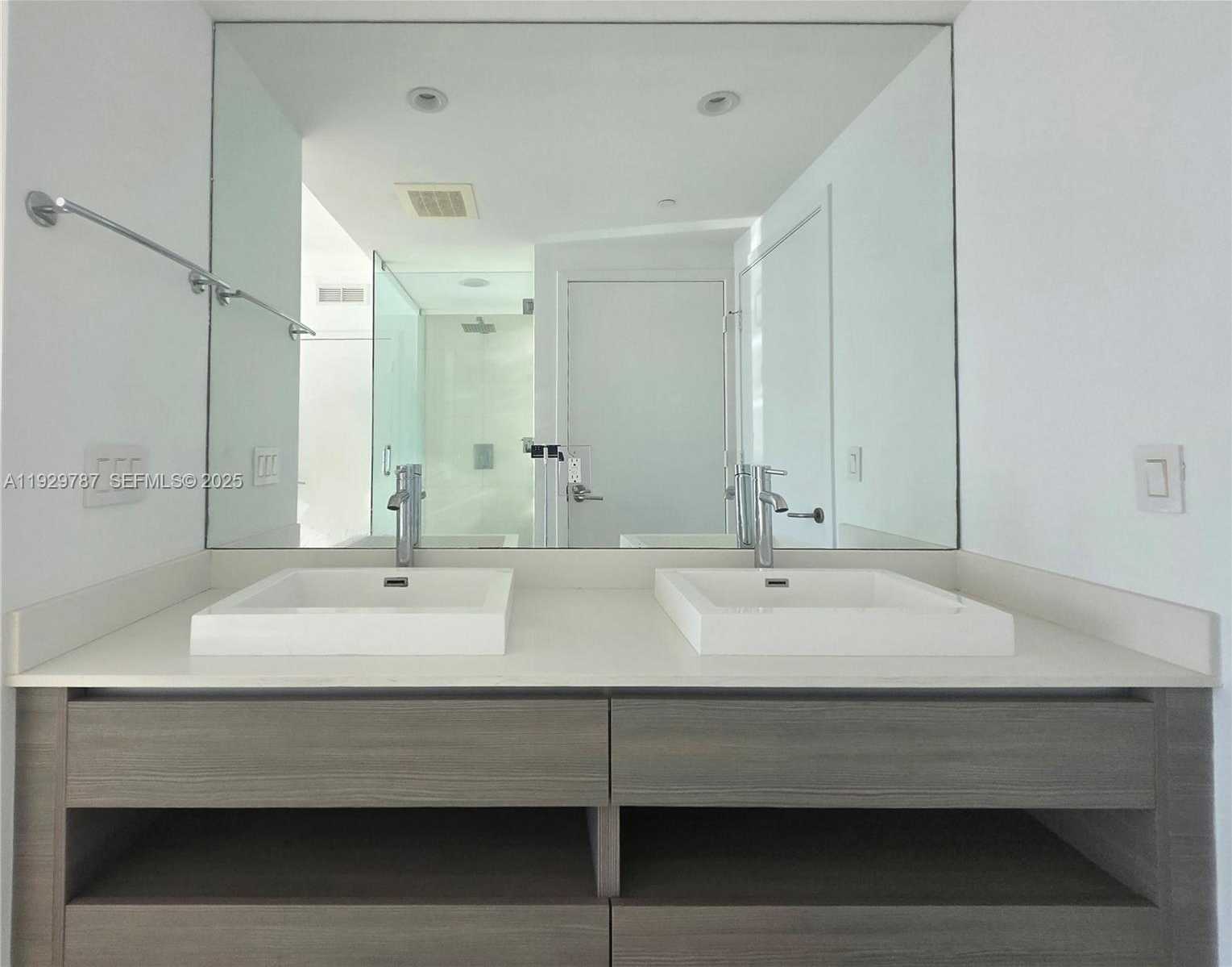 Small Image of 460 NORTH EAST 28TH ST #2407, Miami Number 16