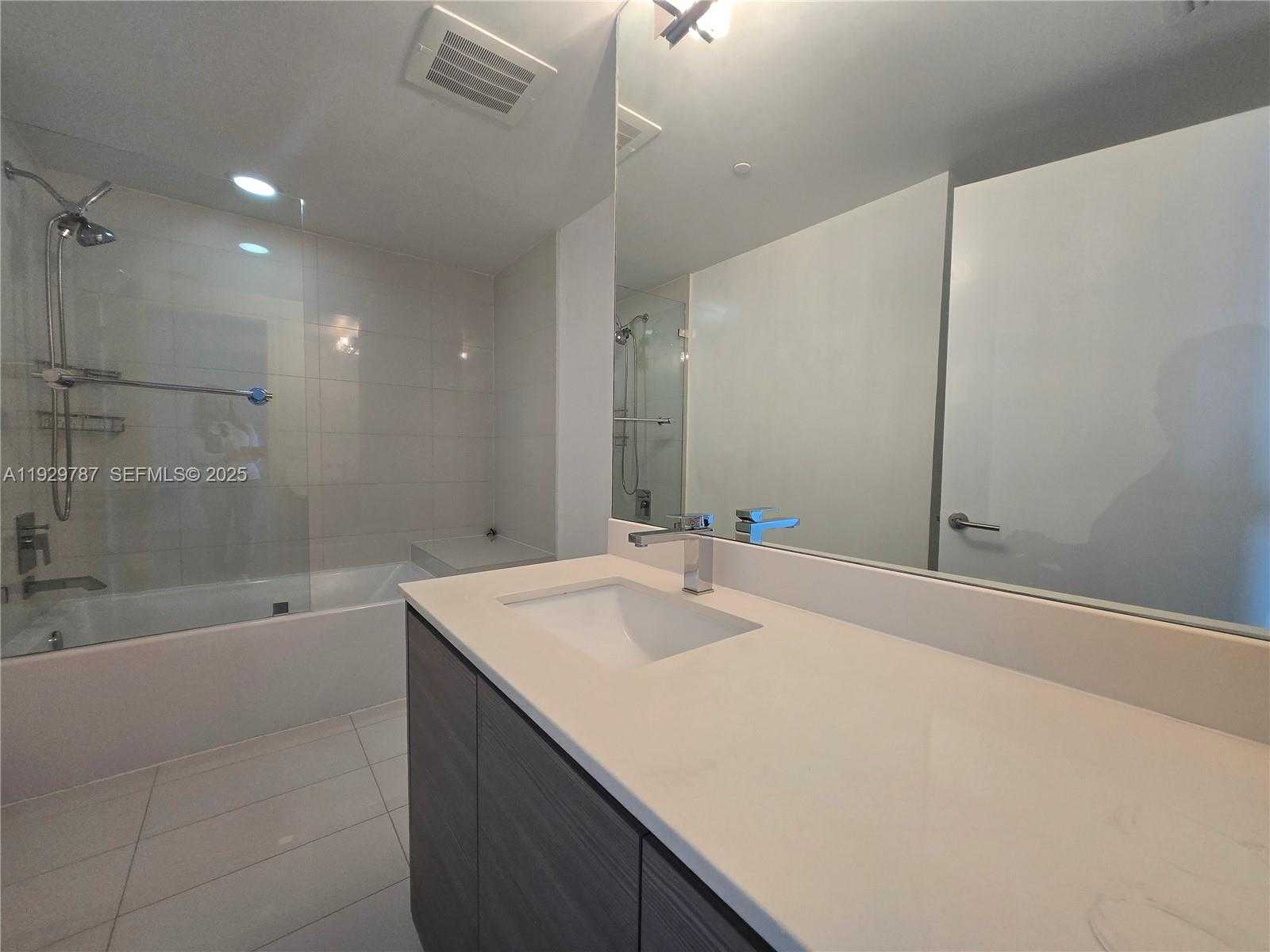 Small Image of 460 NORTH EAST 28TH ST #2407, Miami Number 24