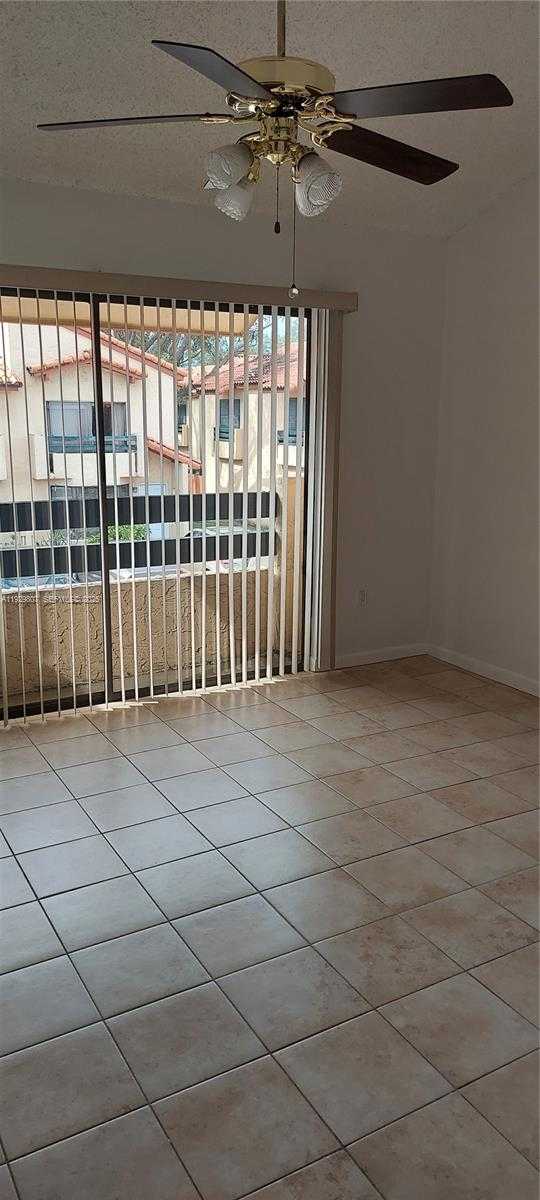 Small Image of 7795 SOUTH WEST 102ND LN #7795, Miami Number 16