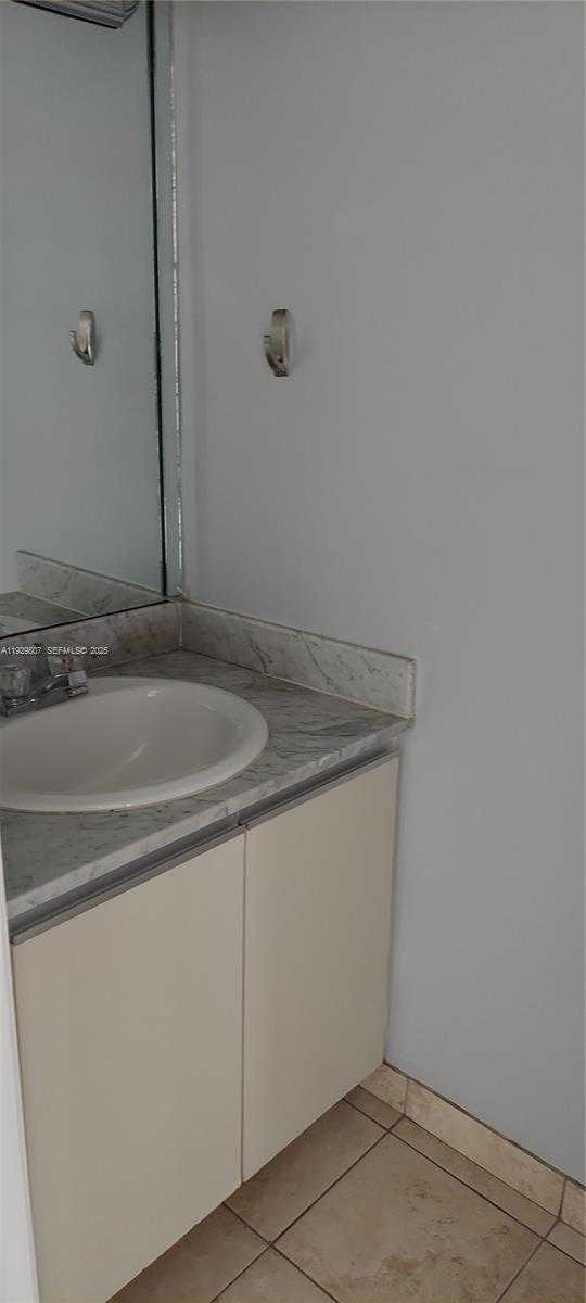 Small Image of 7795 SOUTH WEST 102ND LN #7795, Miami Number 5