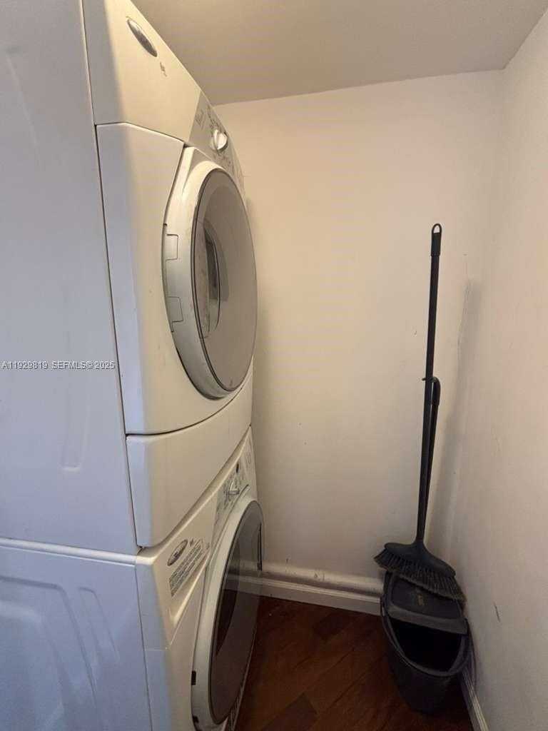 Small Image of 400 SOUTH POINTE DR #2105, Miami Beach Number 22