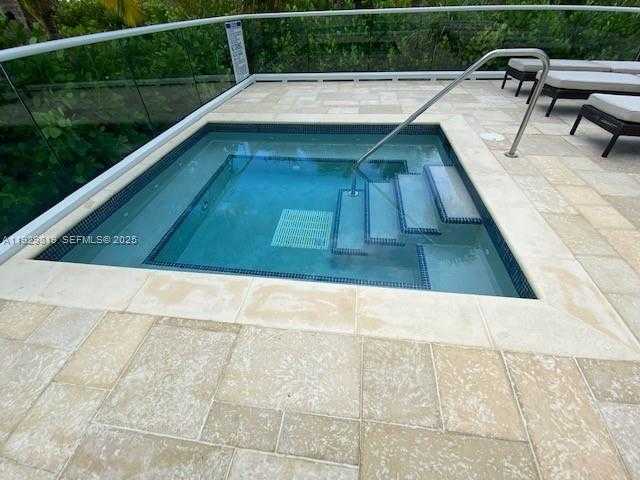 Small Image of 400 SOUTH POINTE DR #2105, Miami Beach Number 31