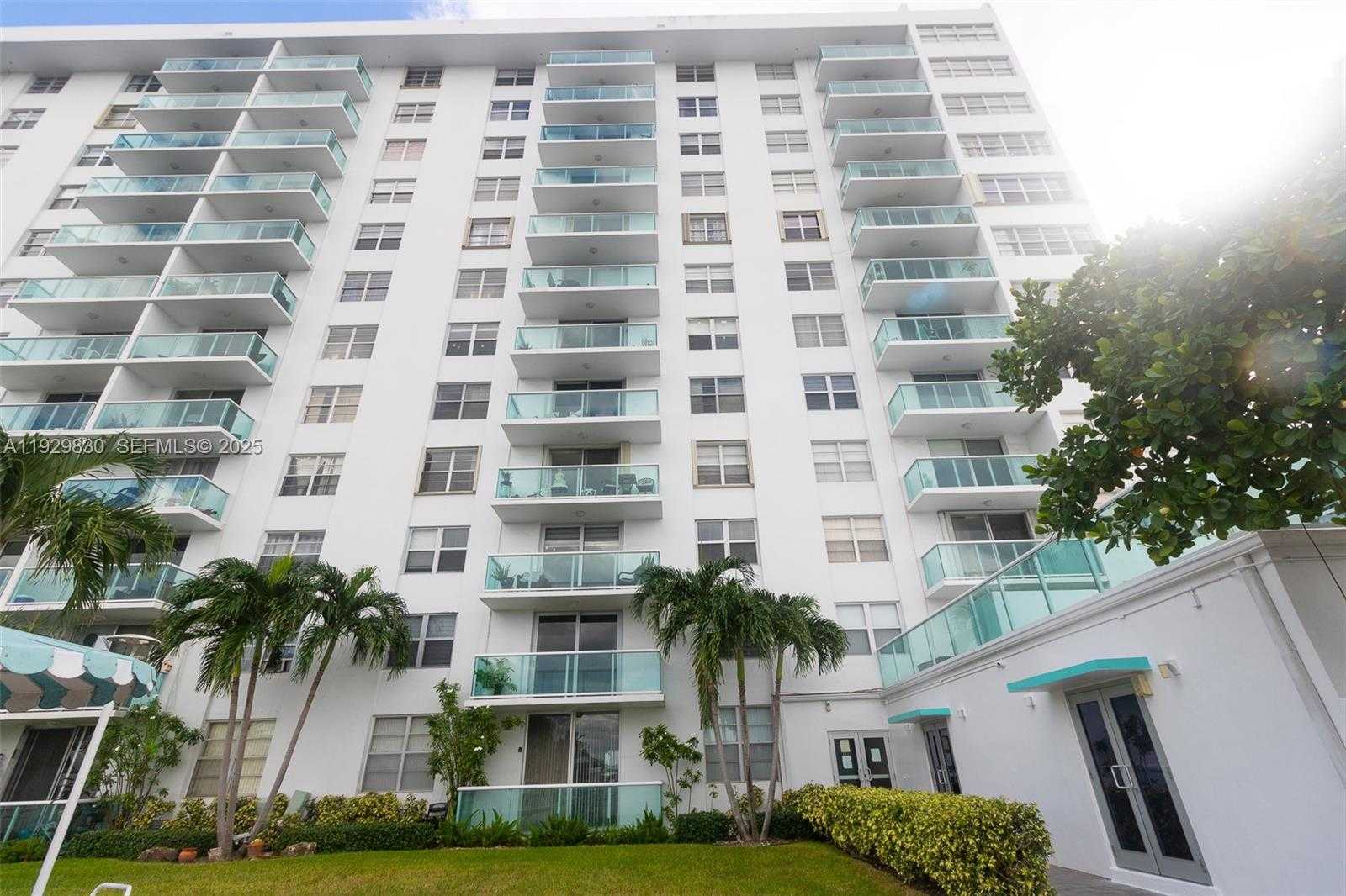 Small Image of 2841 NORTH EAST 163RD ST #706, North Miami Beach Number 19