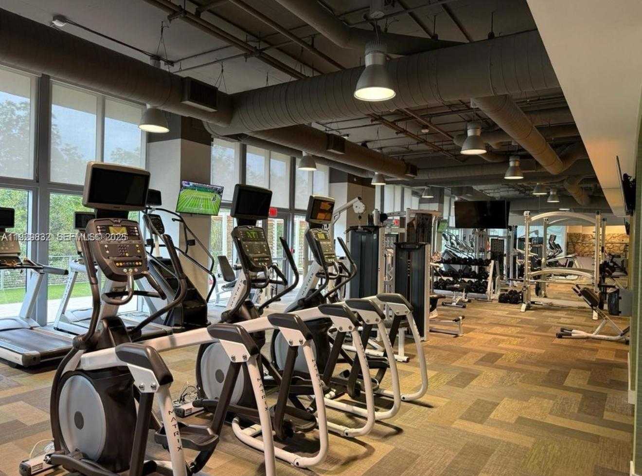 Small Image of 16385 BISCAYNE BLVD #301, North Miami Beach Number 11