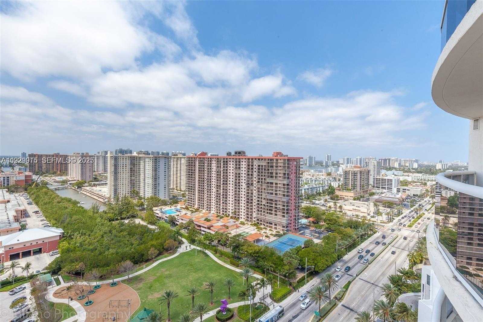 Small Image of 17201 COLLINS AVE #2209, Sunny Isles Beach Number 4