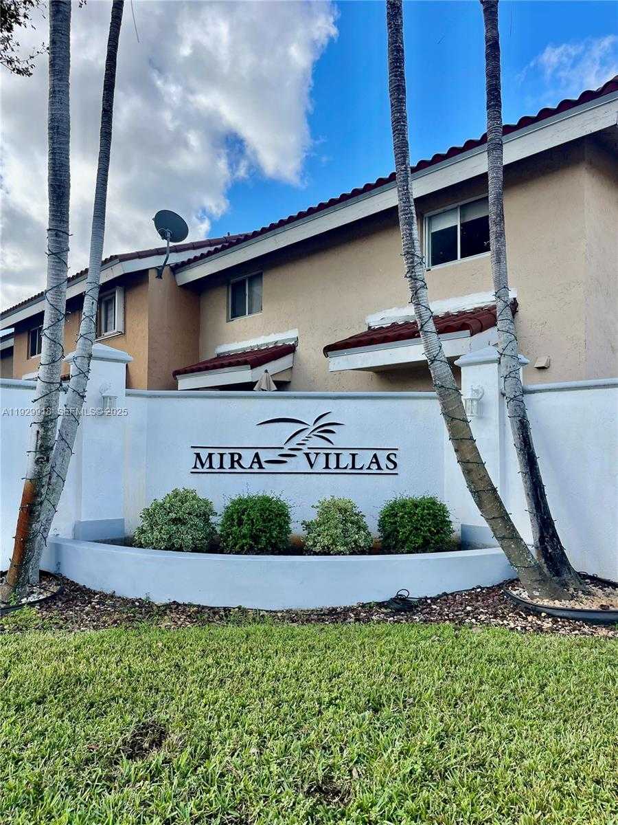 Small Image of 562 NORTH WEST 82ND PL #309, Miami Number 1