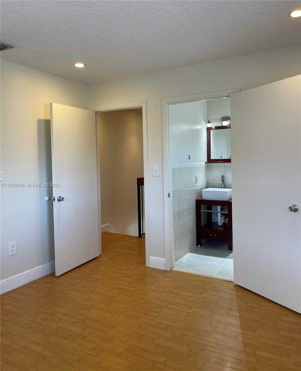 Small Image of 562 NORTH WEST 82ND PL #309, Miami Number 21