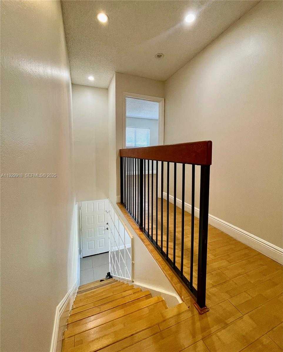 Small Image of 562 NORTH WEST 82ND PL #309, Miami Number 29