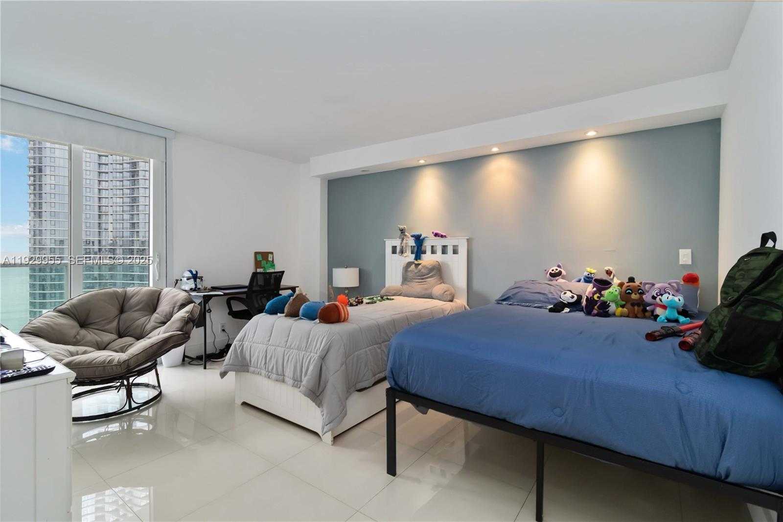 Small Image of 100 BAYVIEW DR #2014, Sunny Isles Beach Number 18