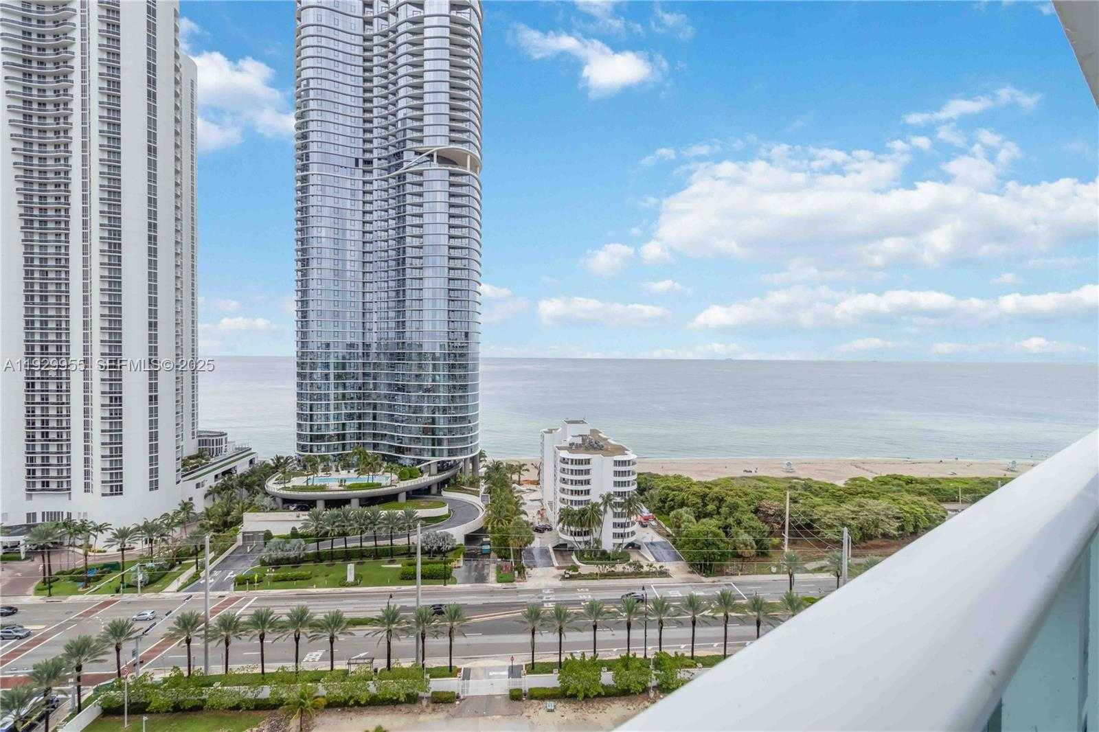 Small Image of 100 BAYVIEW DR #2014, Sunny Isles Beach Number 25