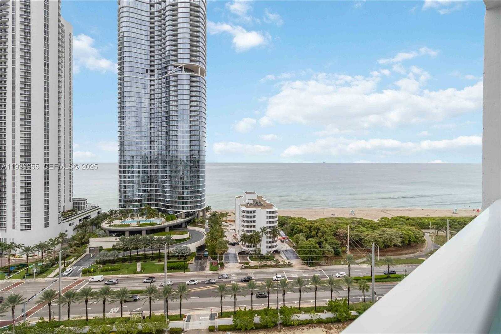 Small Image of 100 BAYVIEW DR #2014, Sunny Isles Beach Number 42