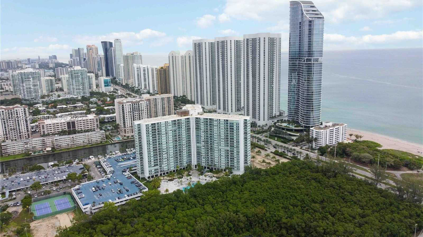 Small Image of 100 BAYVIEW DR #2014, Sunny Isles Beach Number 48
