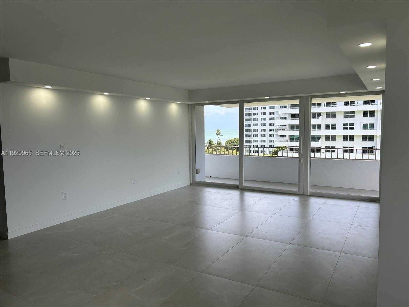 Imagen de Pequeño Objeto