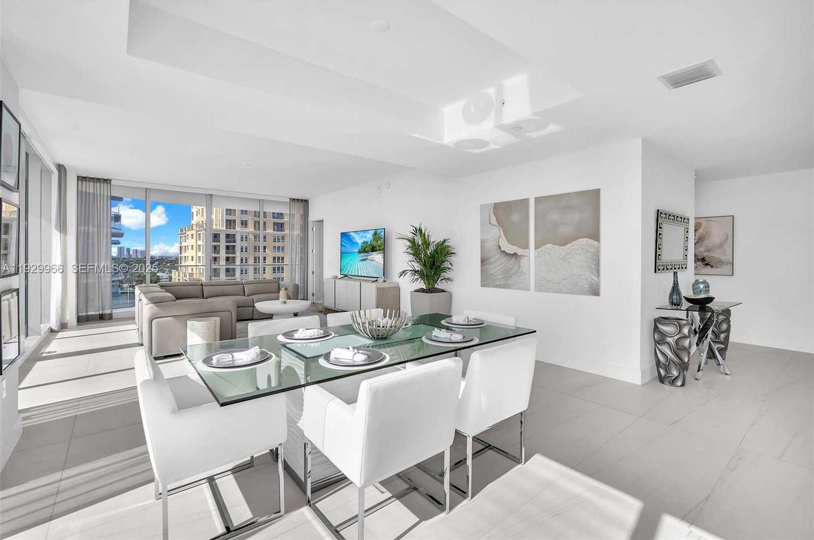 Imagen de Pequeño Objeto