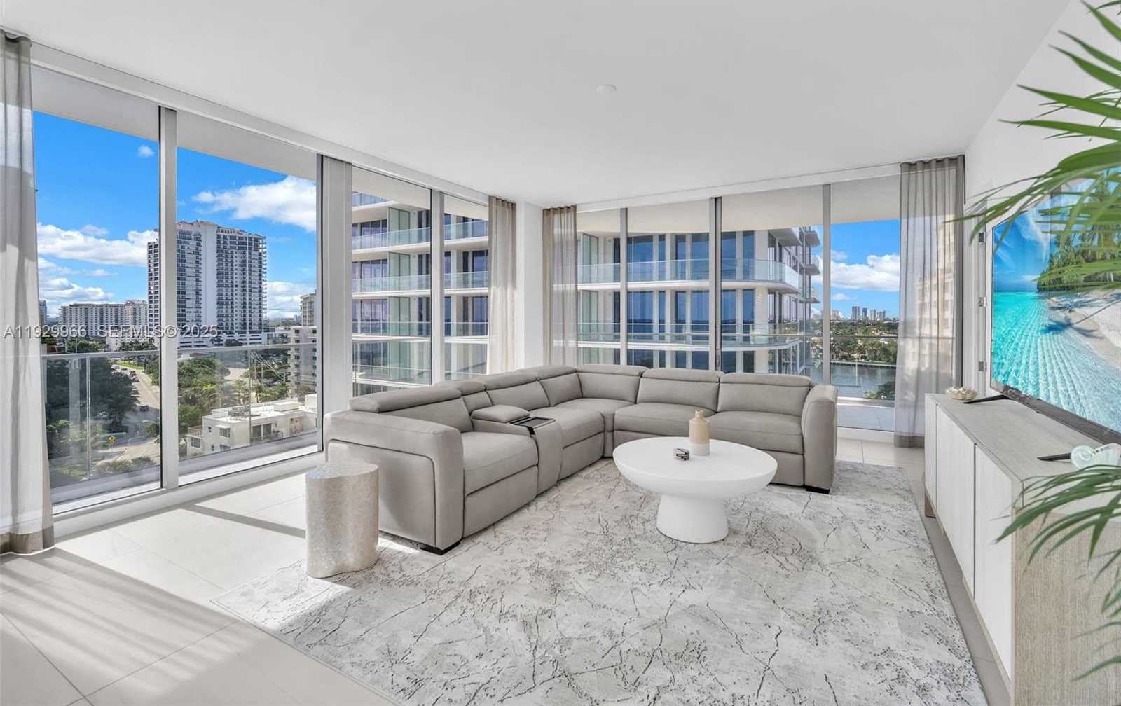 Imagen de Pequeño Objeto