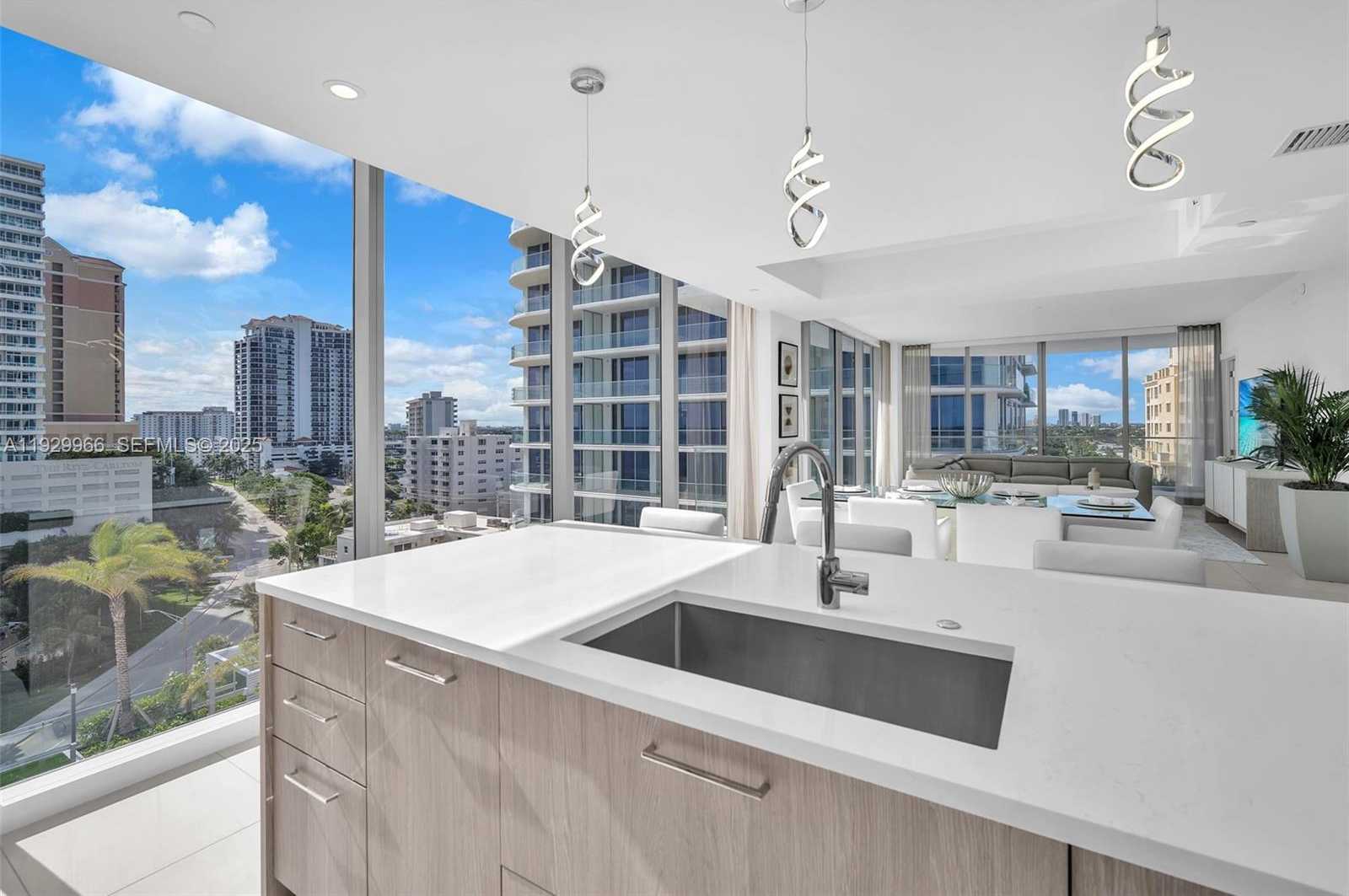 Imagen de Pequeño Objeto