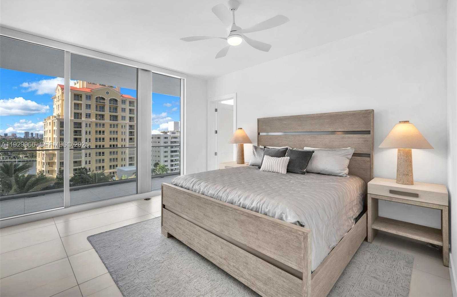 Imagen de Pequeño Objeto