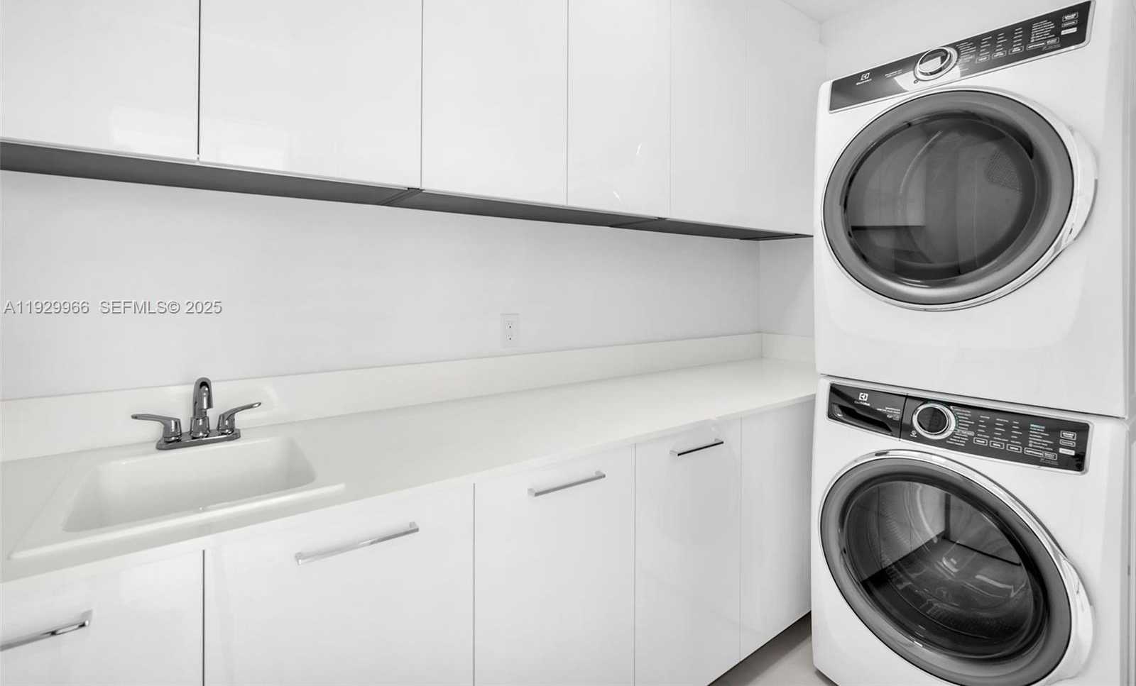 Imagen de Pequeño Objeto