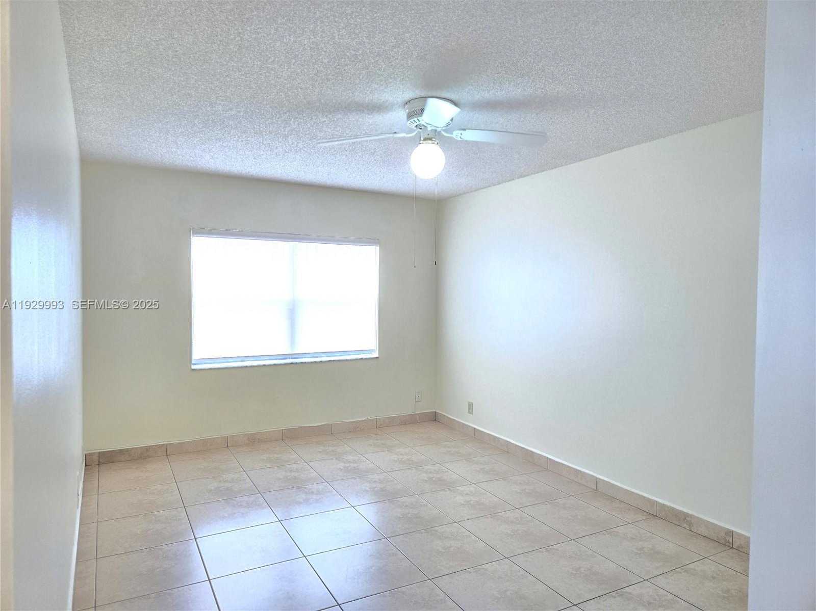 Small Image of 8290 LAKE DR #541, Doral Number 8