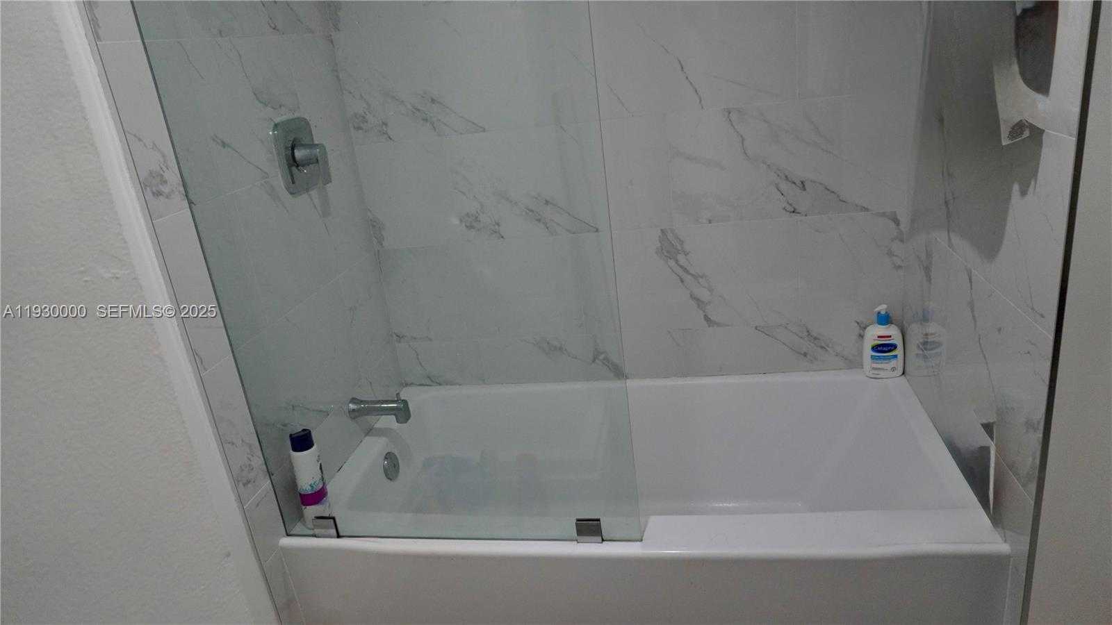 Small Image of 1833 SOUTH OCEAN DR #609, Hallandale Beach Number 18