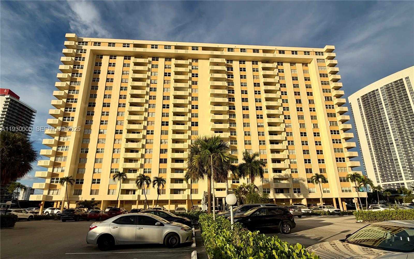 Small Image of 1833 SOUTH OCEAN DR #609, Hallandale Beach Number 35