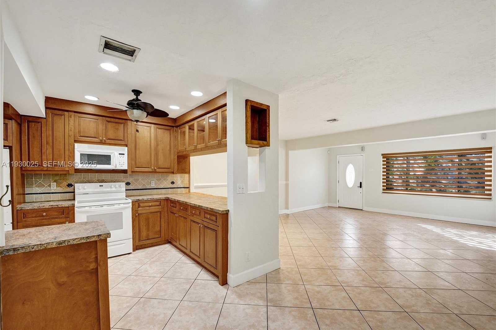 Small Image of 2611 ROOSEVELT ST, Hollywood Number 10