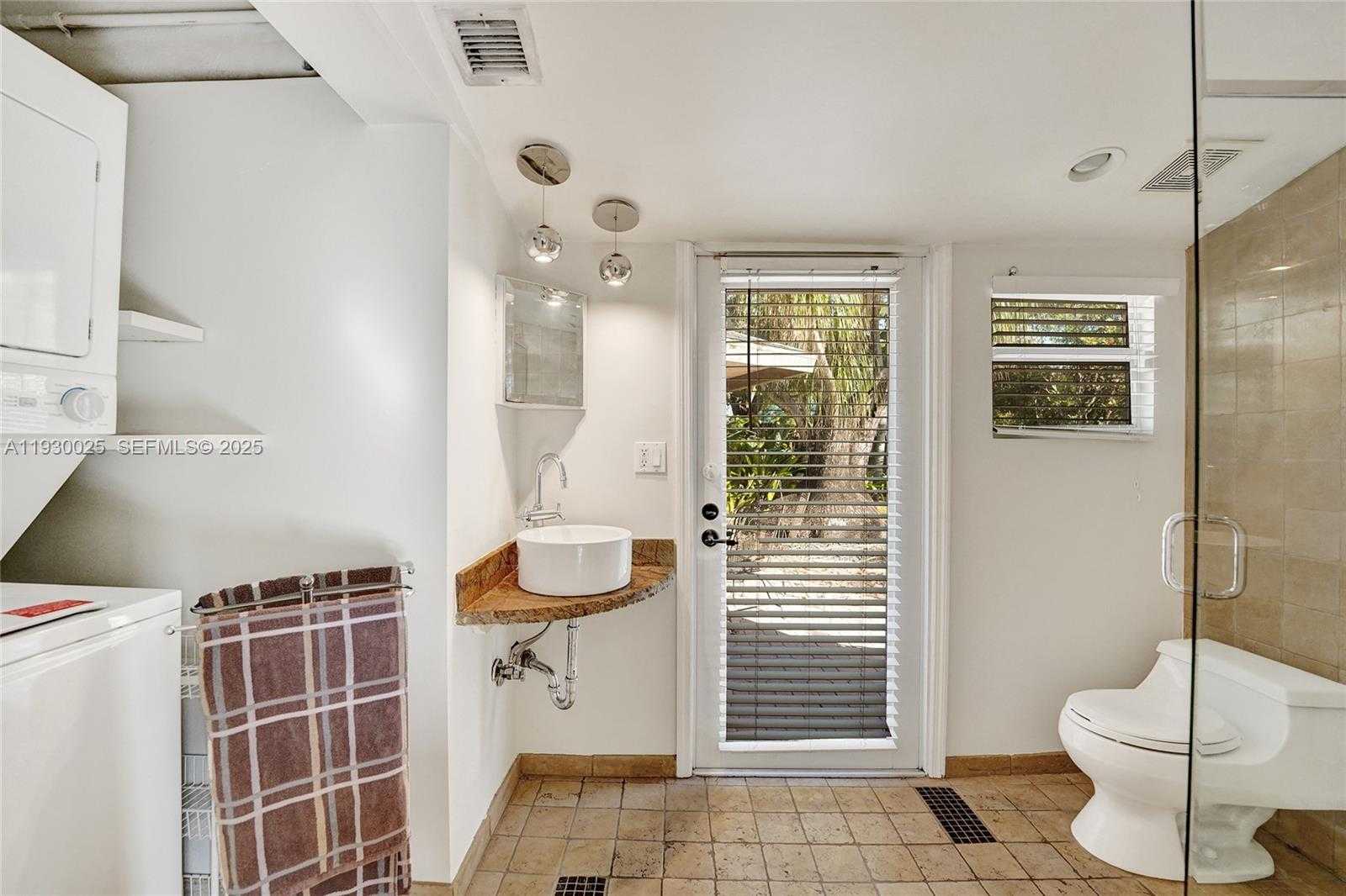 Small Image of 2611 ROOSEVELT ST, Hollywood Number 24