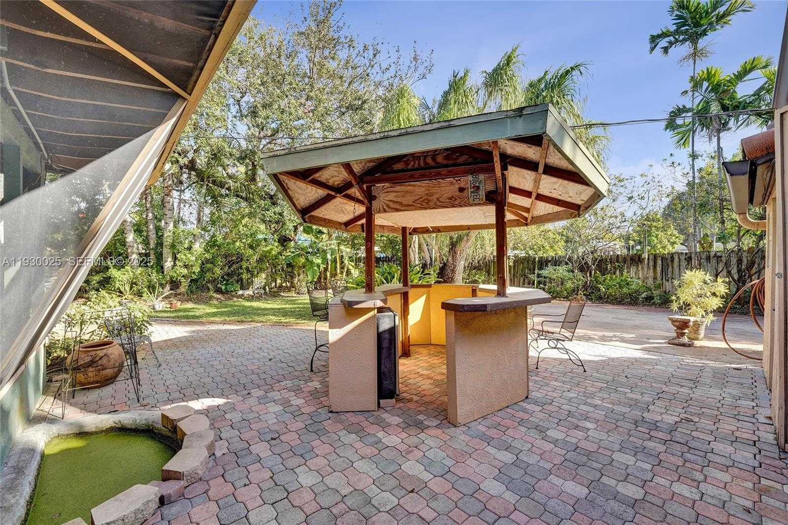 Small Image of 2611 ROOSEVELT ST, Hollywood Number 29