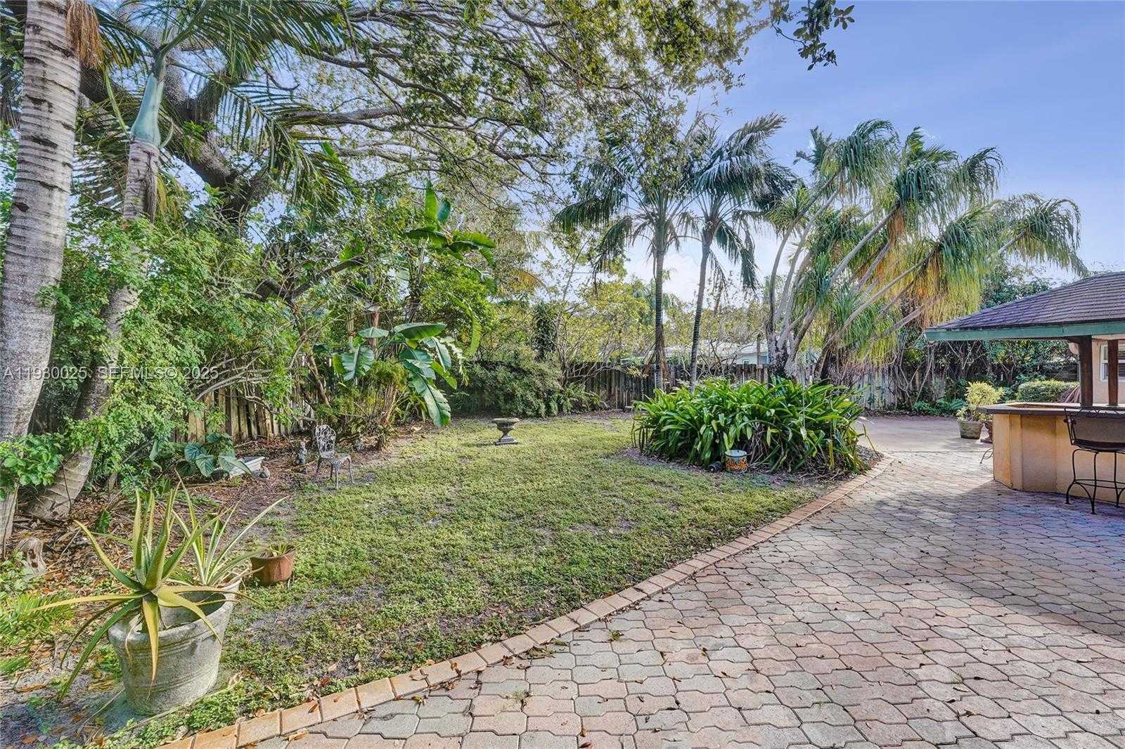 Small Image of 2611 ROOSEVELT ST, Hollywood Number 34