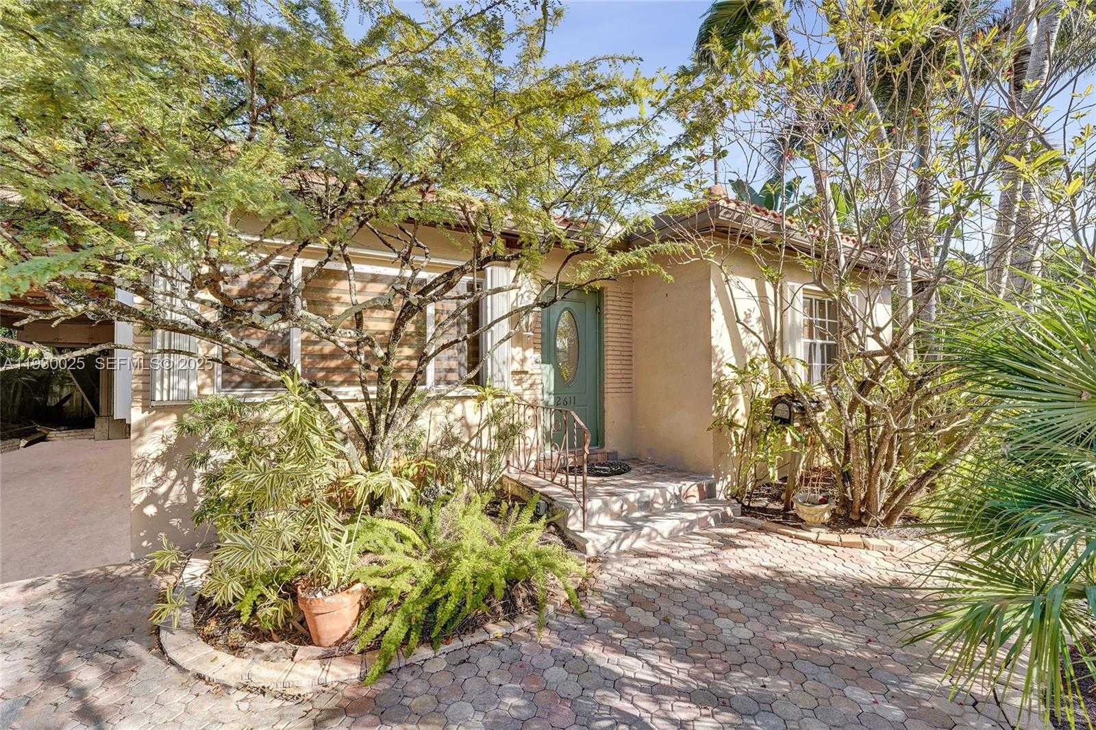 Small Image of 2611 ROOSEVELT ST, Hollywood Number 4