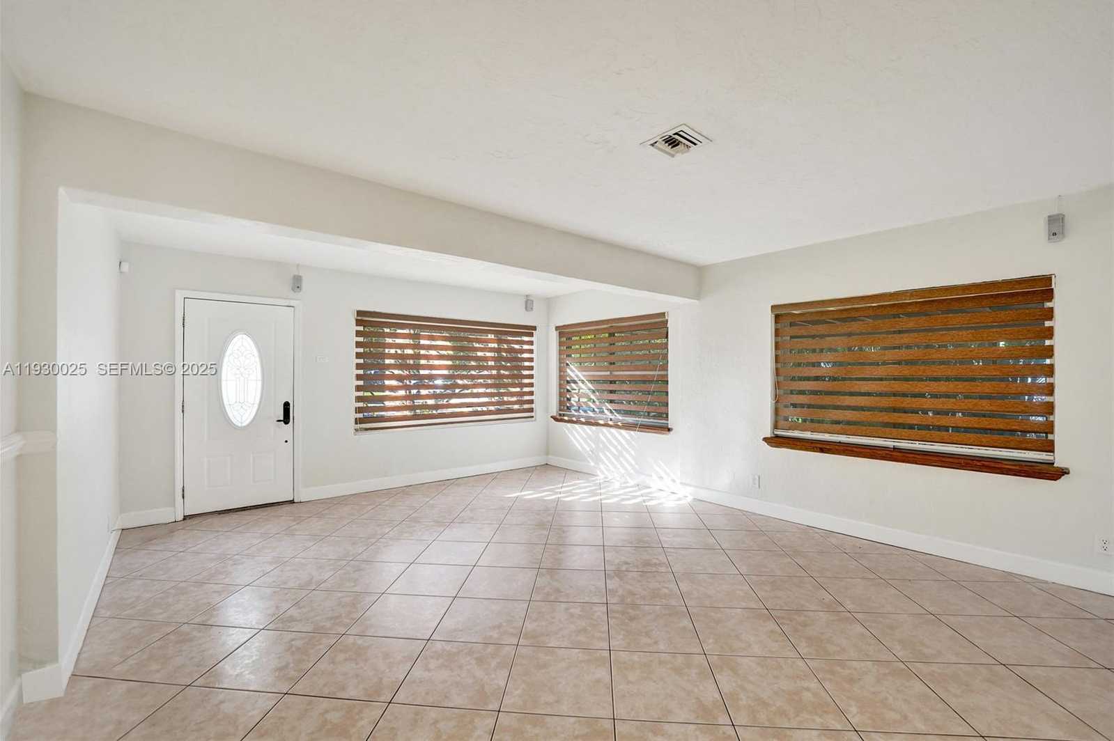 Small Image of 2611 ROOSEVELT ST, Hollywood Number 8