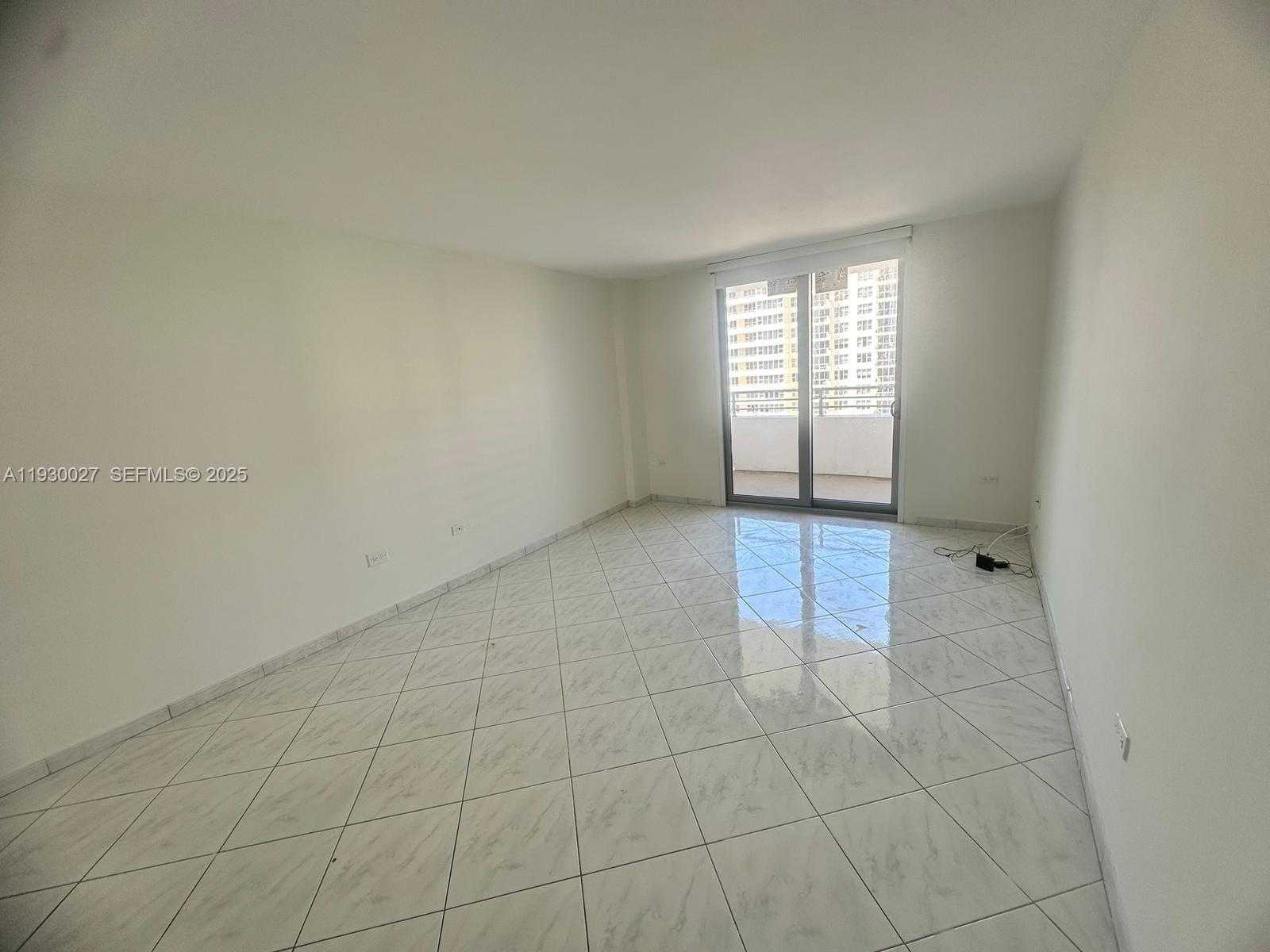 Small Image of 5555 COLLINS AVE #8Z, Miami Beach Number 17