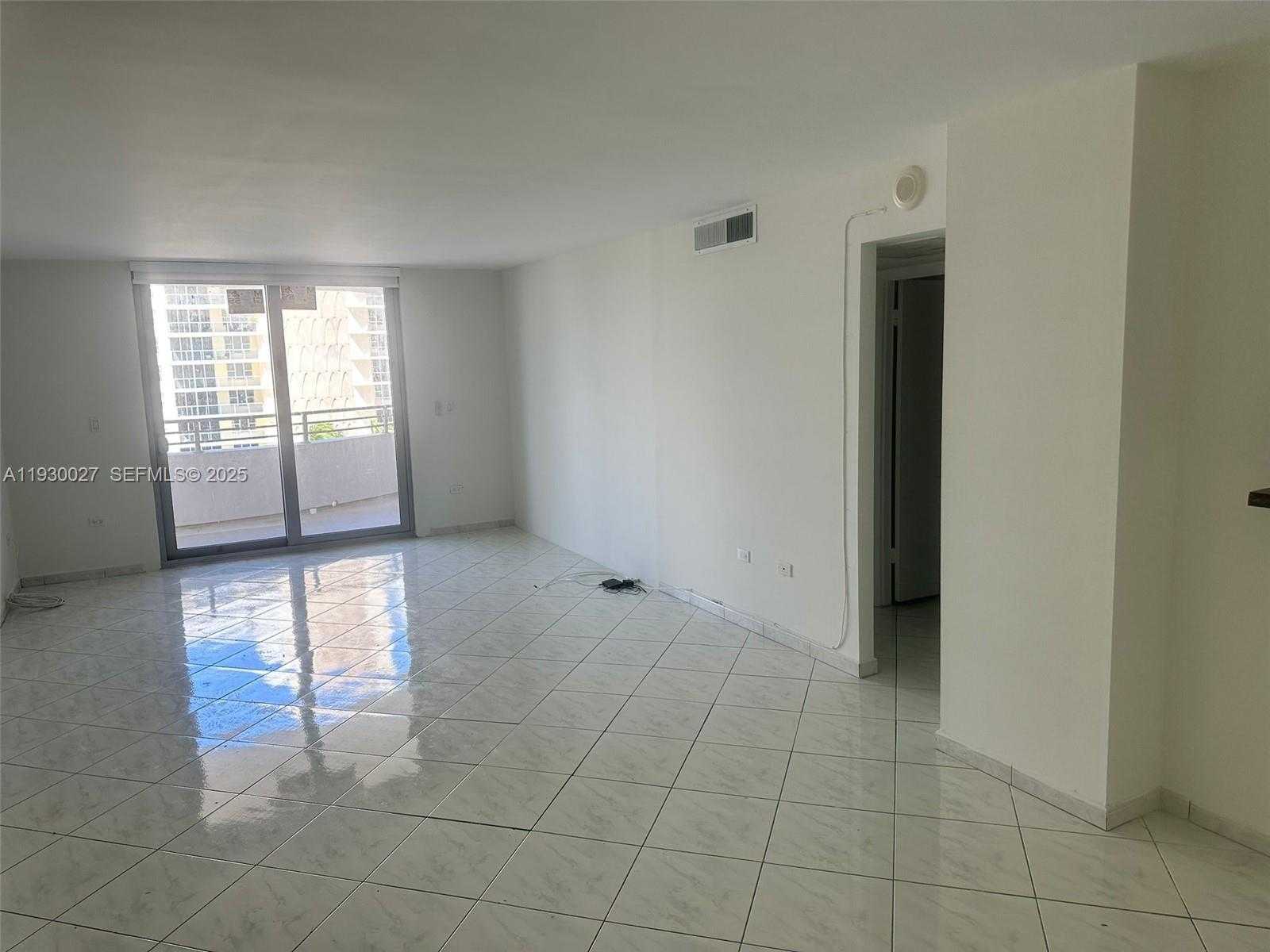 Small Image of 5555 COLLINS AVE #8Z, Miami Beach Number 9