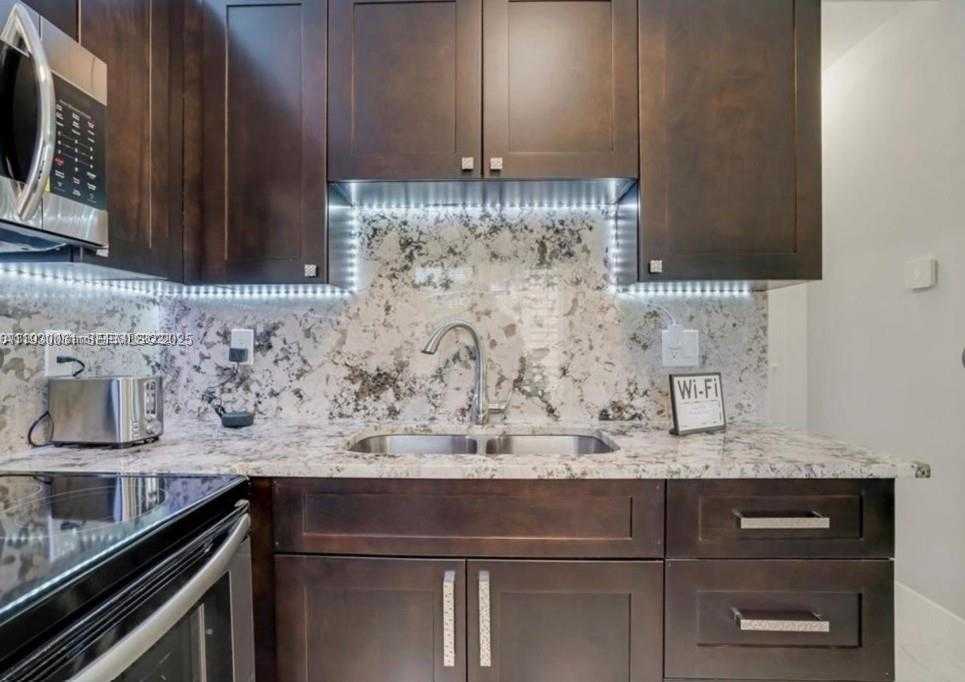 Small Image of 1526 NORTH EAST 110TH ST #B, Miami Number 11