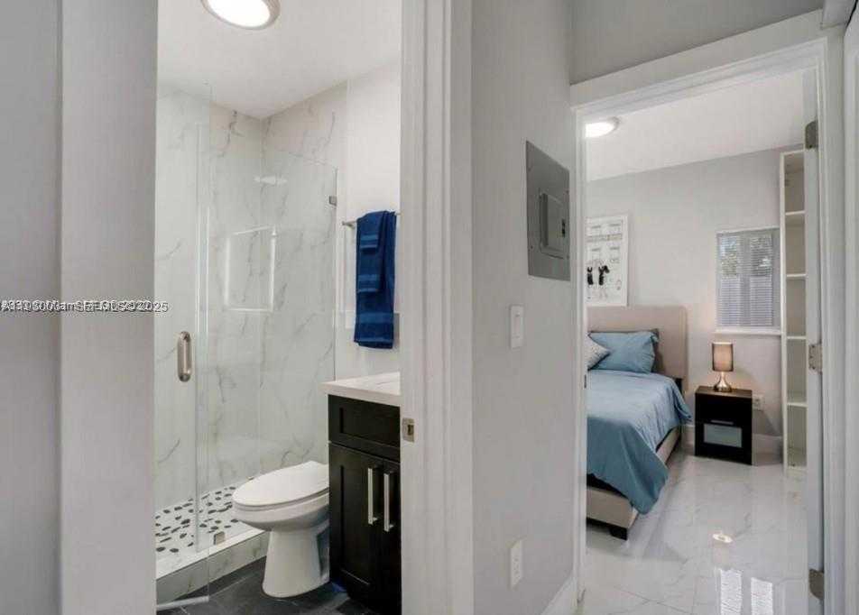 Small Image of 1526 NORTH EAST 110TH ST #B, Miami Number 14