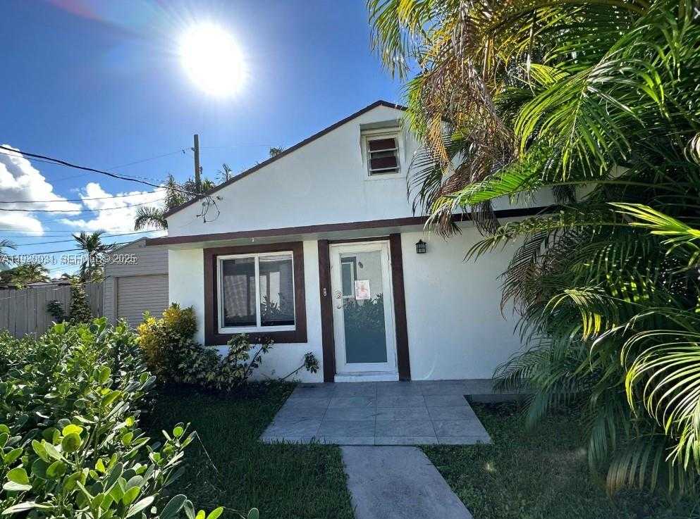 Small Image of 1526 NORTH EAST 110TH ST #B, Miami Number 16