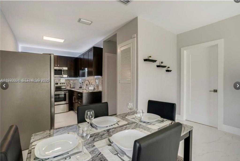 Small Image of 1526 NORTH EAST 110TH ST #B, Miami Number 9