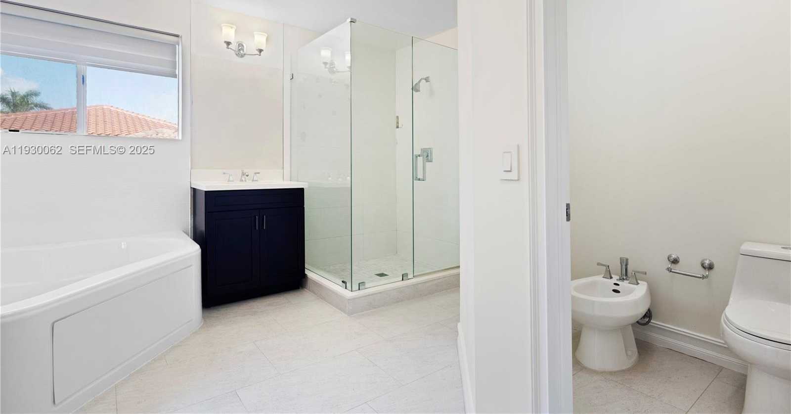 Small Image of 11071 NORTH WEST 47TH LN, Doral Number 29