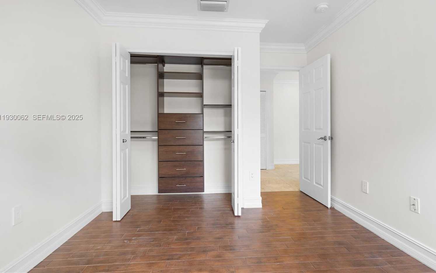 Small Image of 11071 NORTH WEST 47TH LN, Doral Number 32